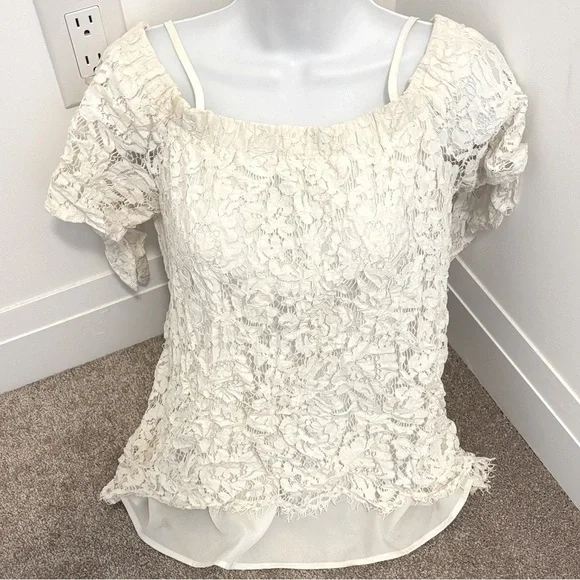 Vintage 1990’s Ivory Lace Women's off shoulder Top - Picture 3 of 12